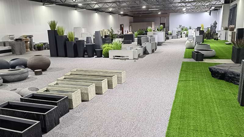 One-stop indoor and outdoor planters service