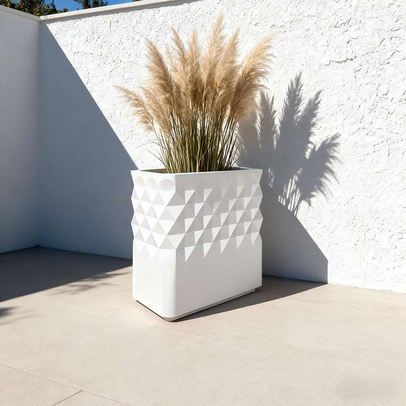 Diamond-Geo Vertical Commercial Planter